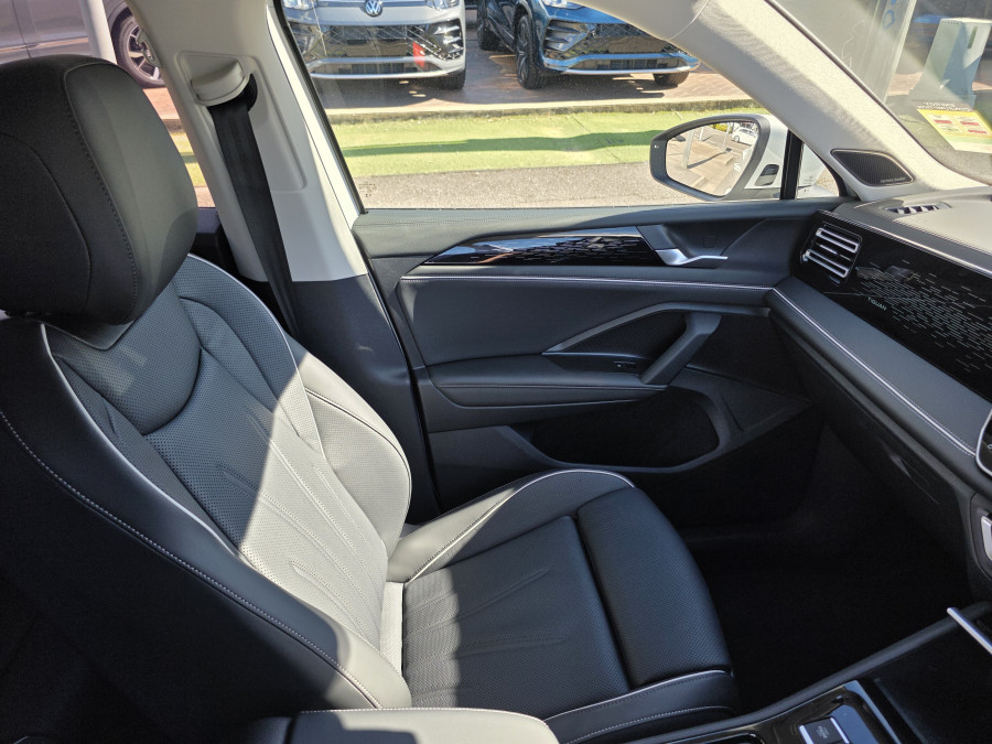 2026 Volkswagen Tiguan CT 150TSI eHybrid Elegance SUV Image 23