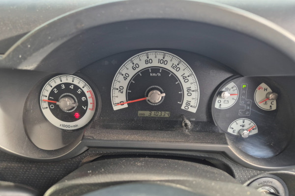 2012 MY13 Toyota FJ Cruiser GSJ15R  SUV Image 18