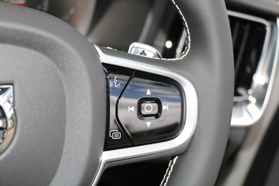 2019 MY20 Volvo V60 F-Series T5 R-Design Wagon Image 17