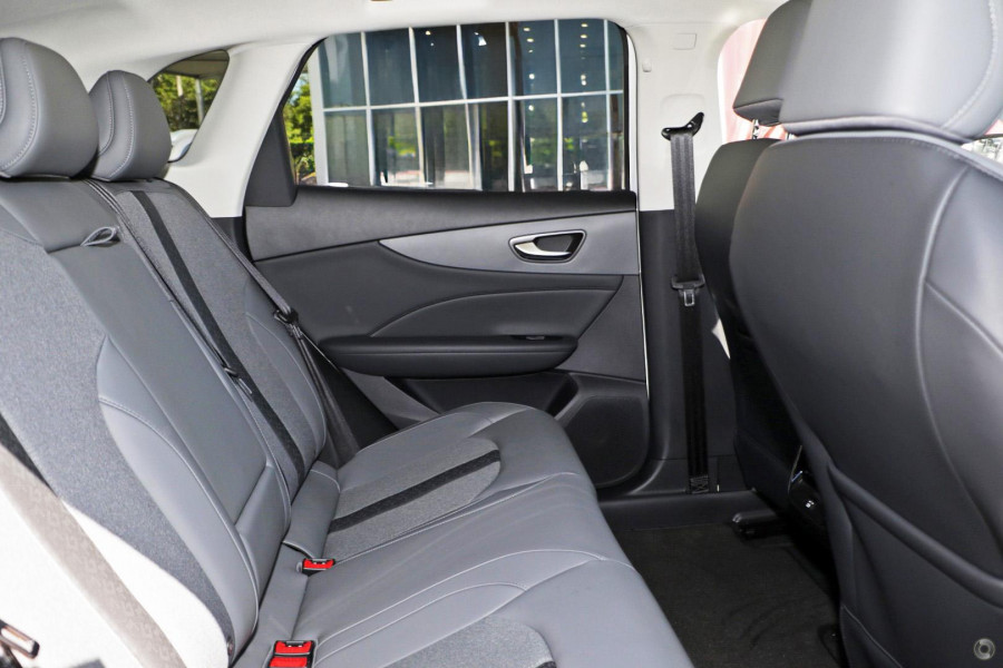 2025 MG MGS5 EV ZS3EM Essence 62 SUV Image 8