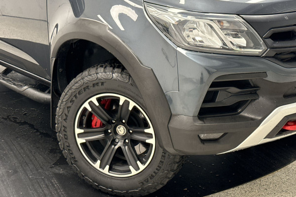 2020 MY18 HSV Colorado RG SportsCat Ute Image 2