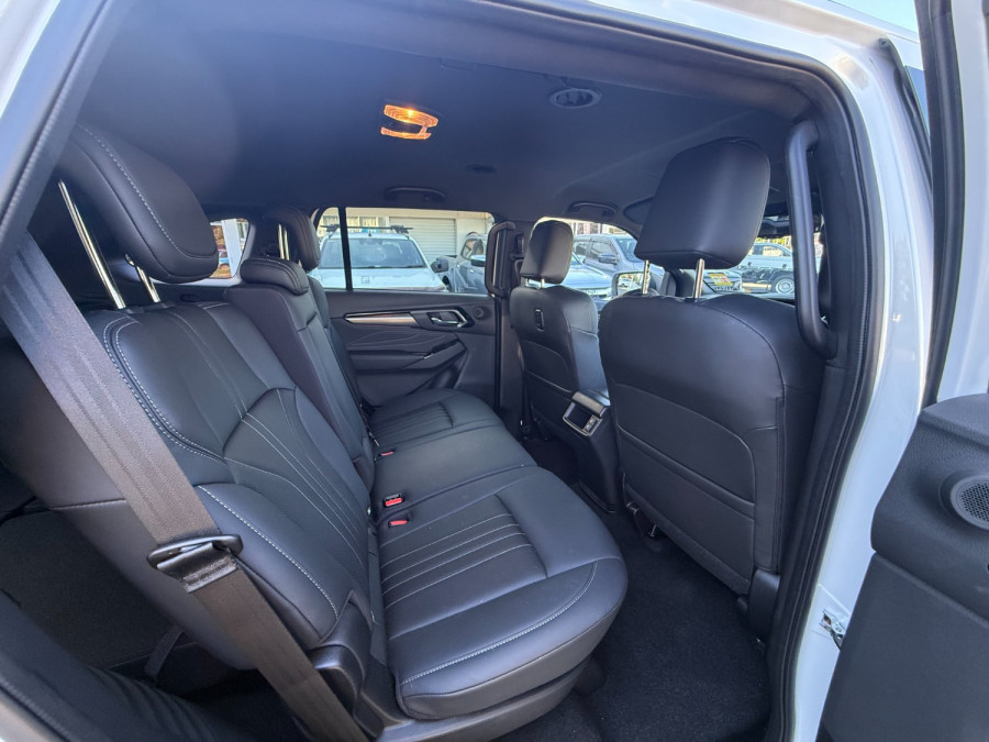 2025 MY25.5 Isuzu MU-X RJ LS-T SUV Image 11