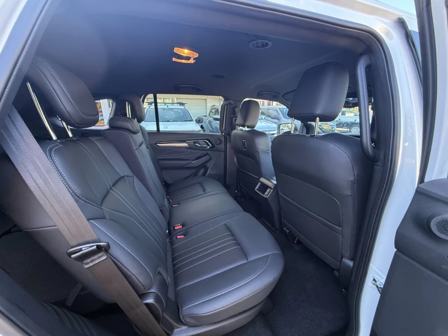 2025 MY25.5 Isuzu MU-X RJ LS-T SUV Image 11