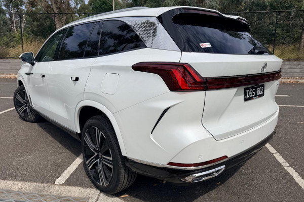 2025 MG QS IS31 Essence SUV Image 4