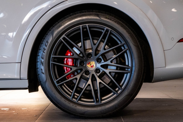 2024 Porsche Cayenne GTS SUV