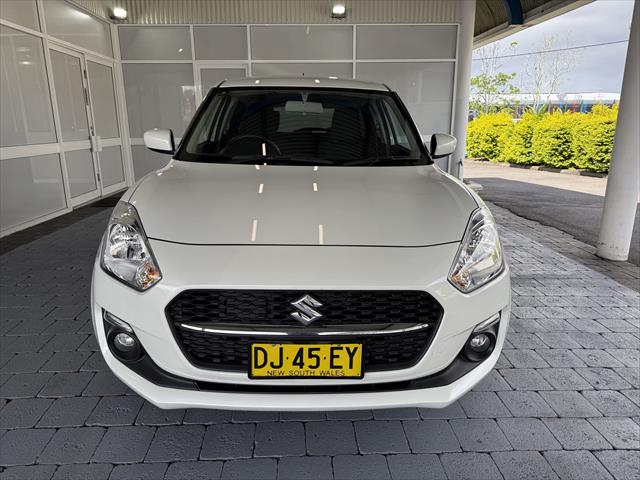 2023 Suzuki Swift AZ Series II GL Hatch Image 2