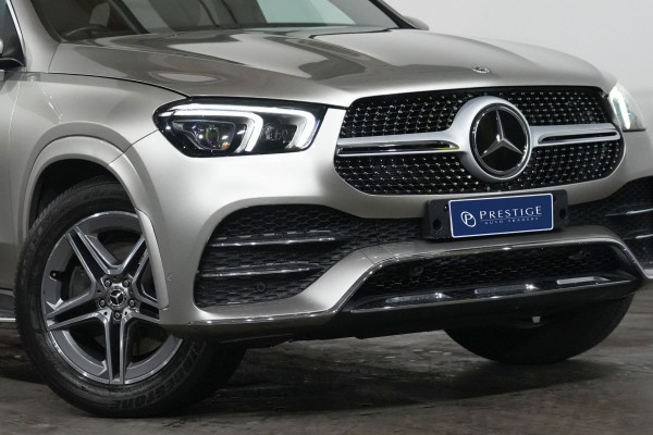 2019 Mercedes-Benz GLE-Class GLE300 d SUV Image 2