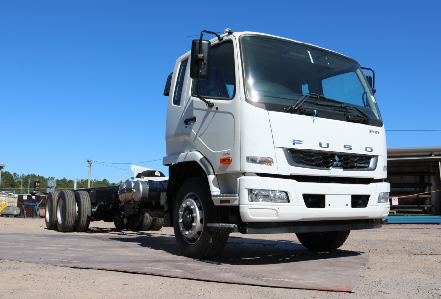 2021 Fuso Fighter  XXLWB 2427 MANUAL Cab chassis