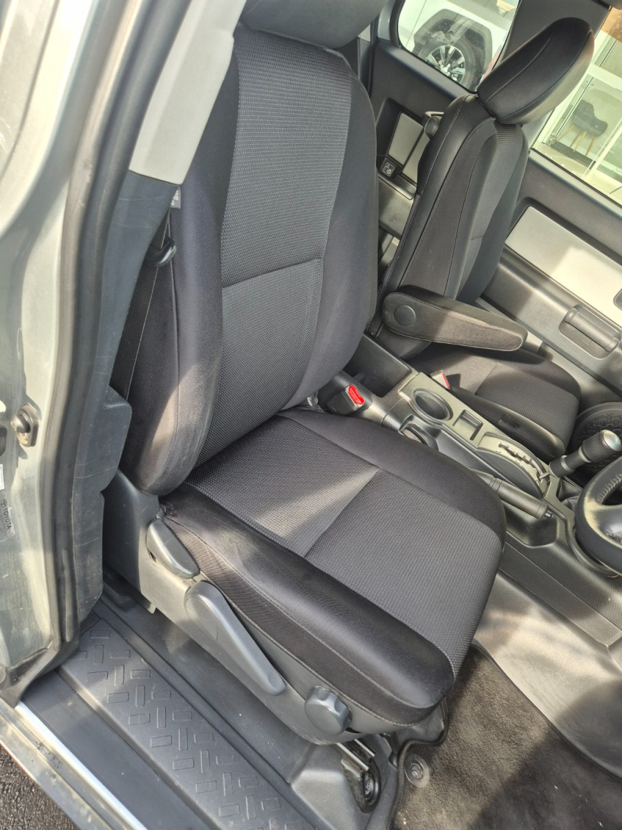 2012 MY13 Toyota FJ Cruiser GSJ15R  SUV Image 16