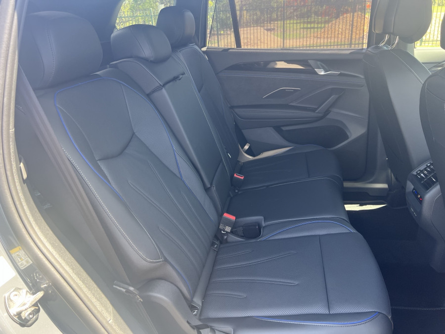 2025 Volkswagen Tayron R4 195TSI R-Line SUV Image 12