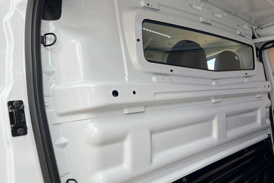 2024 Renault Trafic X82 Pro Van Image 9