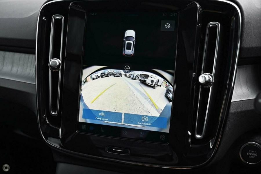 2024 MY25 Volvo XC40 XZ Ultra B4 Bright SUV Image 13