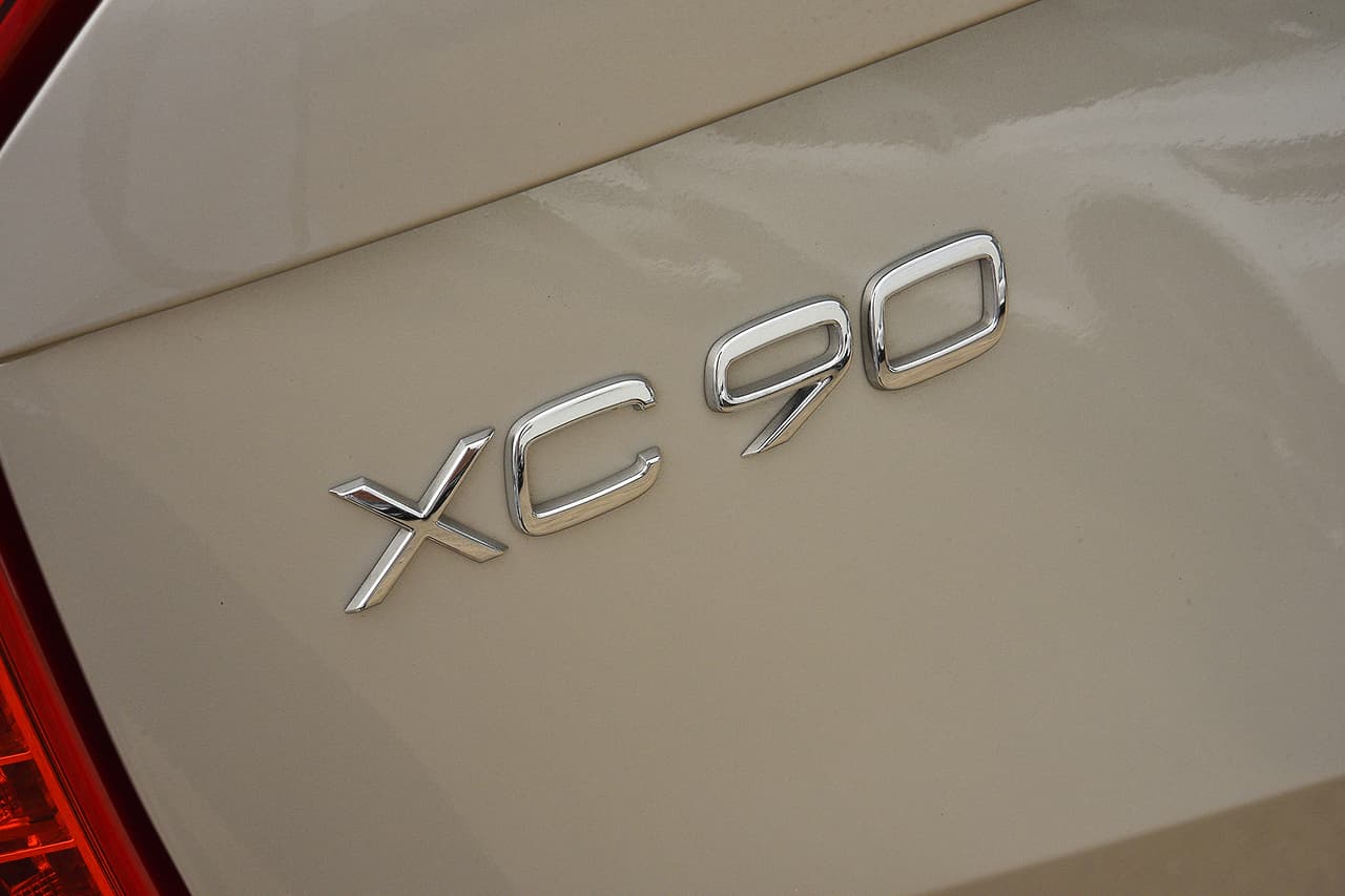2016 Volvo XC90  MY17 D5 Momentum SUV Image 19