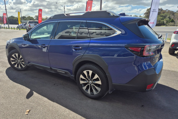 2024 Subaru Outback 6GEN AWD Touring SUV Image 7