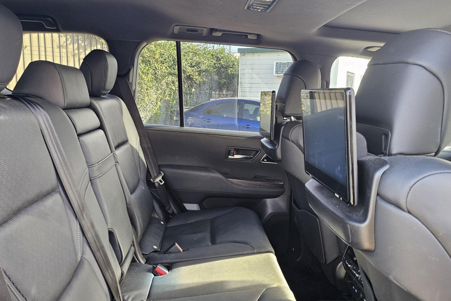 2022 Toyota LandCruiser FJA300R Sahara SUV Image 9