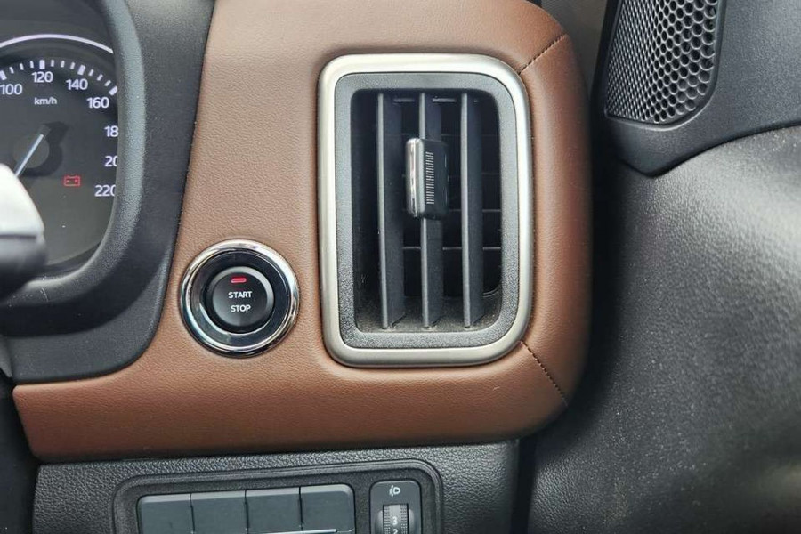 2023 Mahindra Scorpio  Z8 SUV Image 11
