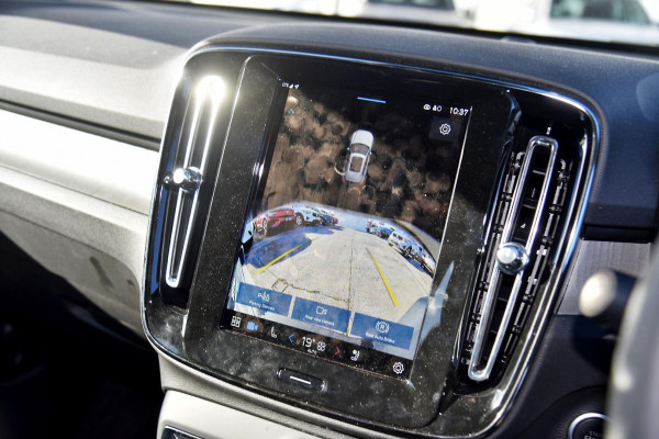 2025 Volvo XC40 XZ Plus B4 SUV Image 23