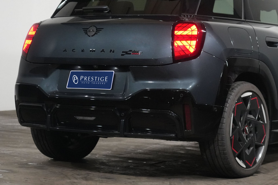 2025 MINI Aceman Jcw E Hatch Image 8