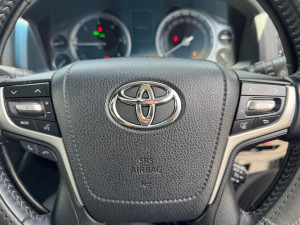 2019 Toyota LandCruiser VDJ200R VX SUV