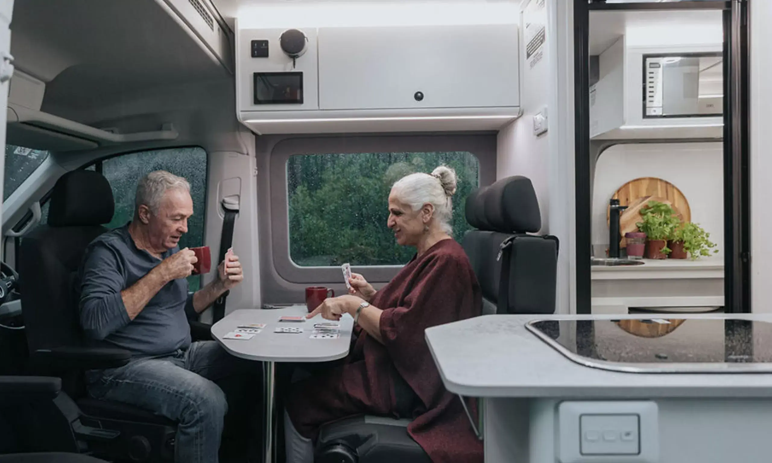 Support for long journeys Interior seating Image