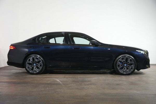 2025 BMW i5 eDrive40 M Sport Sedan