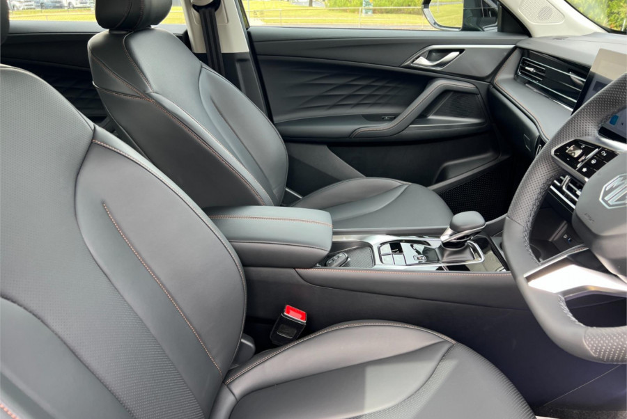 2025 MY24.5 MG HS AS33 Excite SUV Image 13