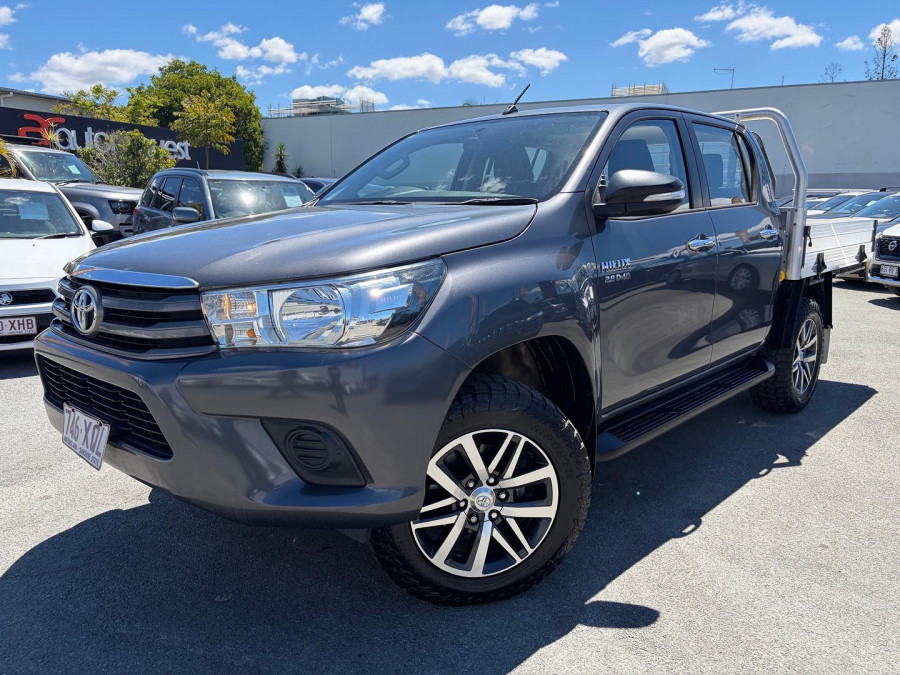 2017 Toyota HiLux  SR Double Cab Pick Up Image 1
