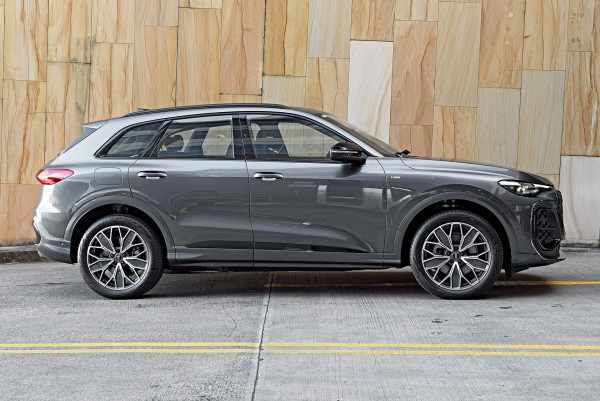 2025 MY26 Audi Q5 GU TFSI 200kW sport SUV image 3