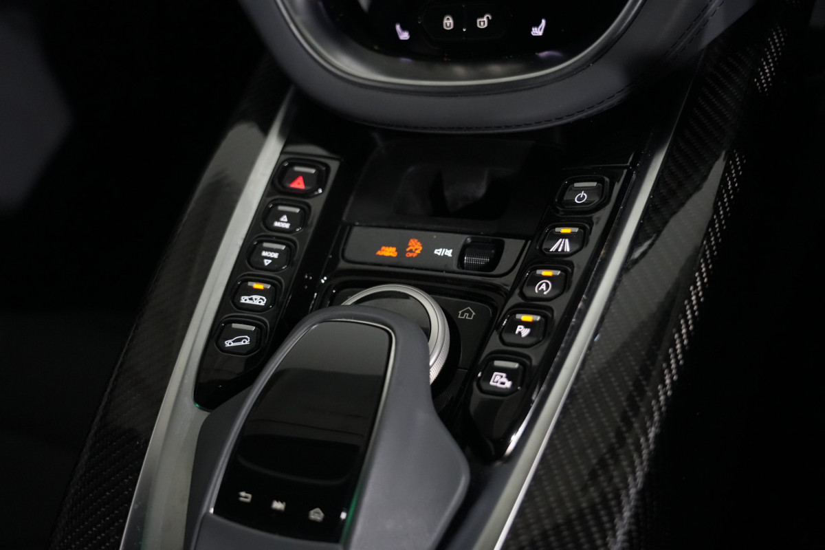 2021 Aston Martin DBX SUV