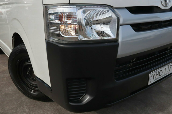 2016 MY15 Toyota HiAce KDH  Van Image 2