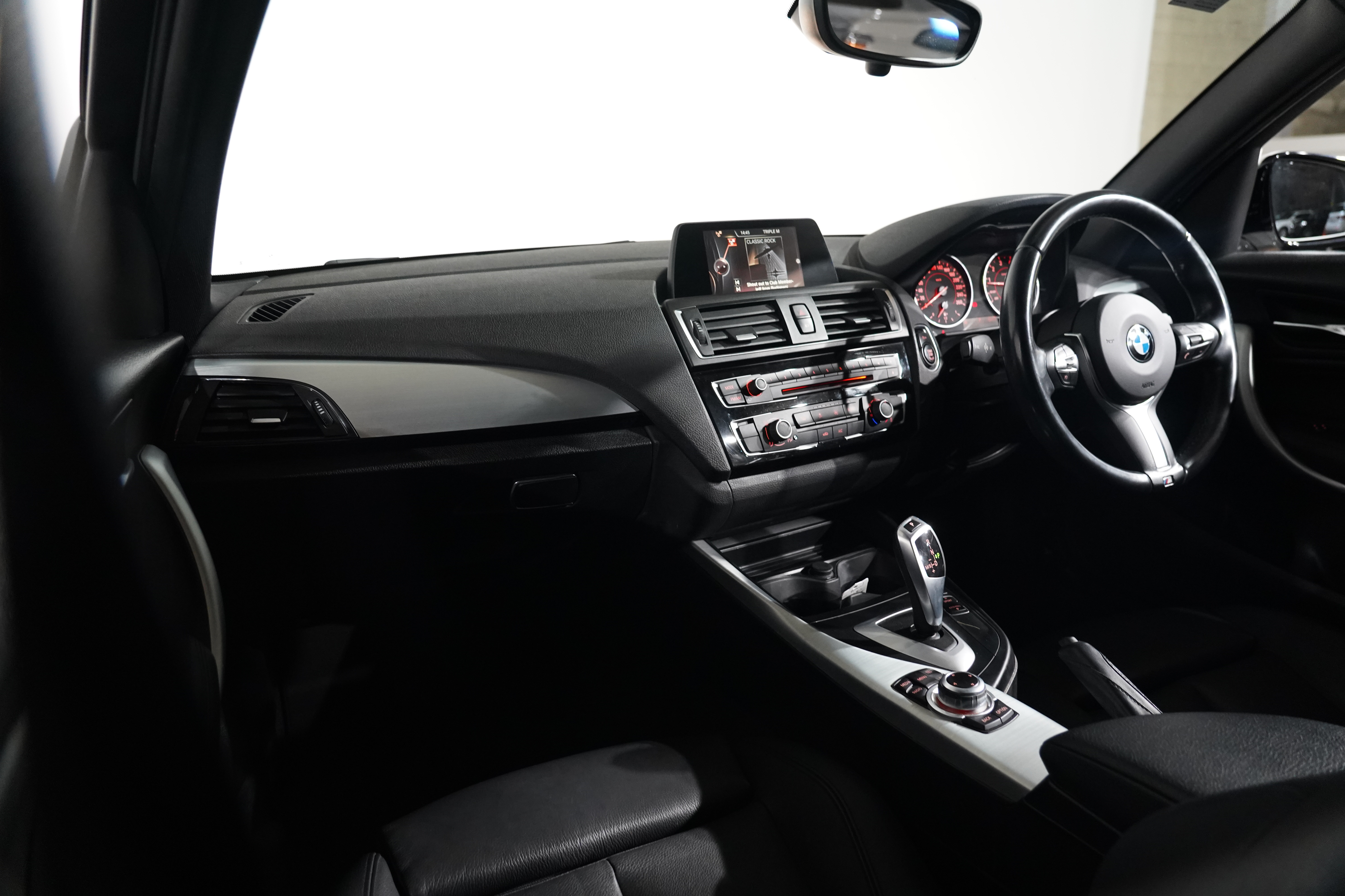2015 BMW 1 Bmw 1 18i Sport Line Auto 18i Sport Line Hatchback Image 12