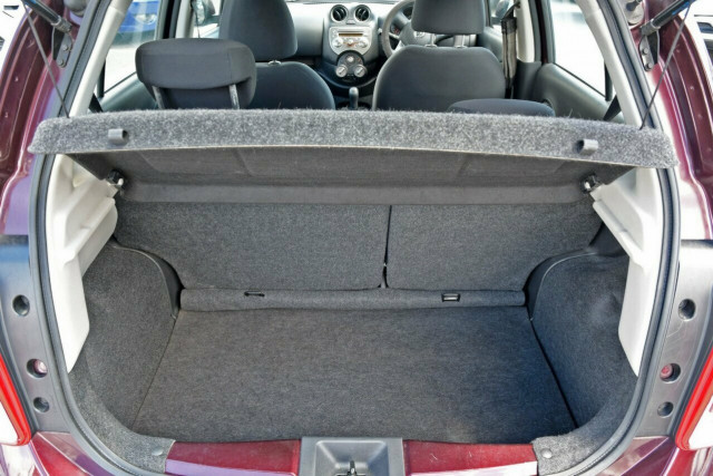 2011 Nissan Micra ST-L 7 of 19