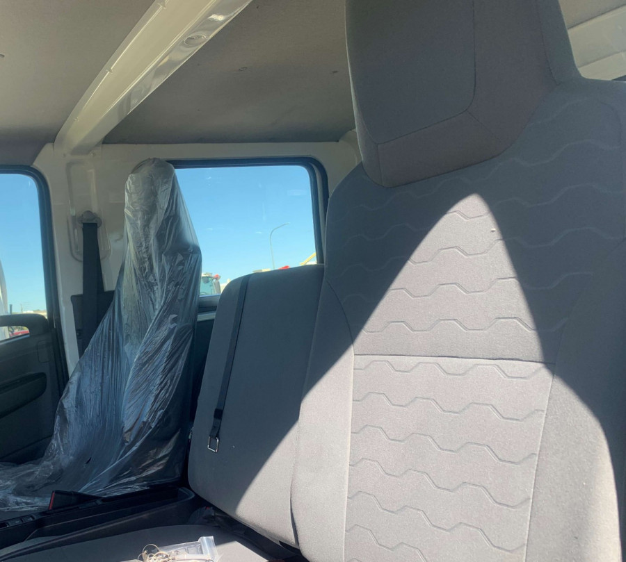 2026 Isuzu NPR Cab Chassis Image 23