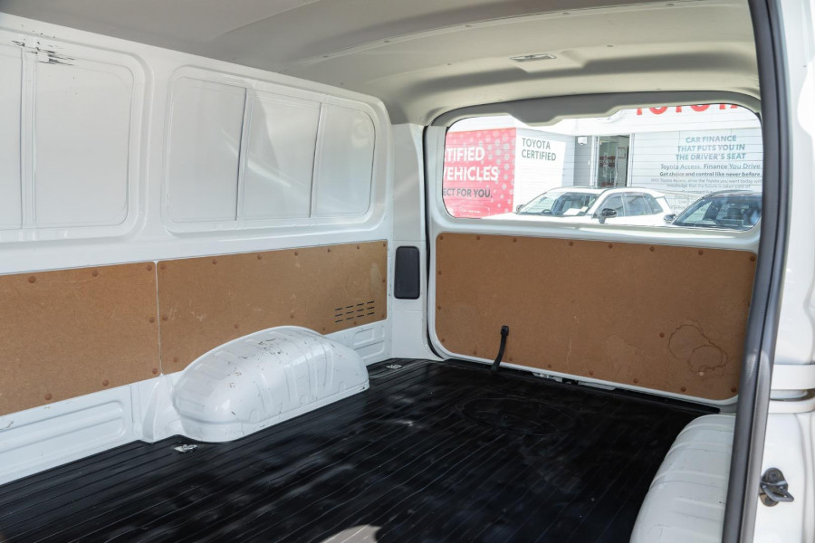 2024 Toyota HiAce GDH300R  Van Image 9