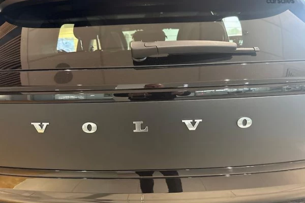 2026 MY27 Volvo EX30 Cross Country  P8 SUV Image 4