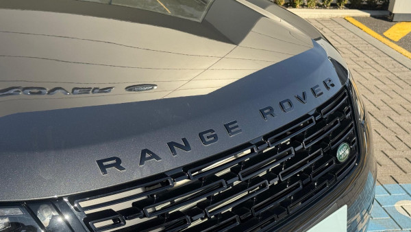 2024 MY25 Land Rover Range Rover Velar L560 P400 Dynamic HSE SUV image 3