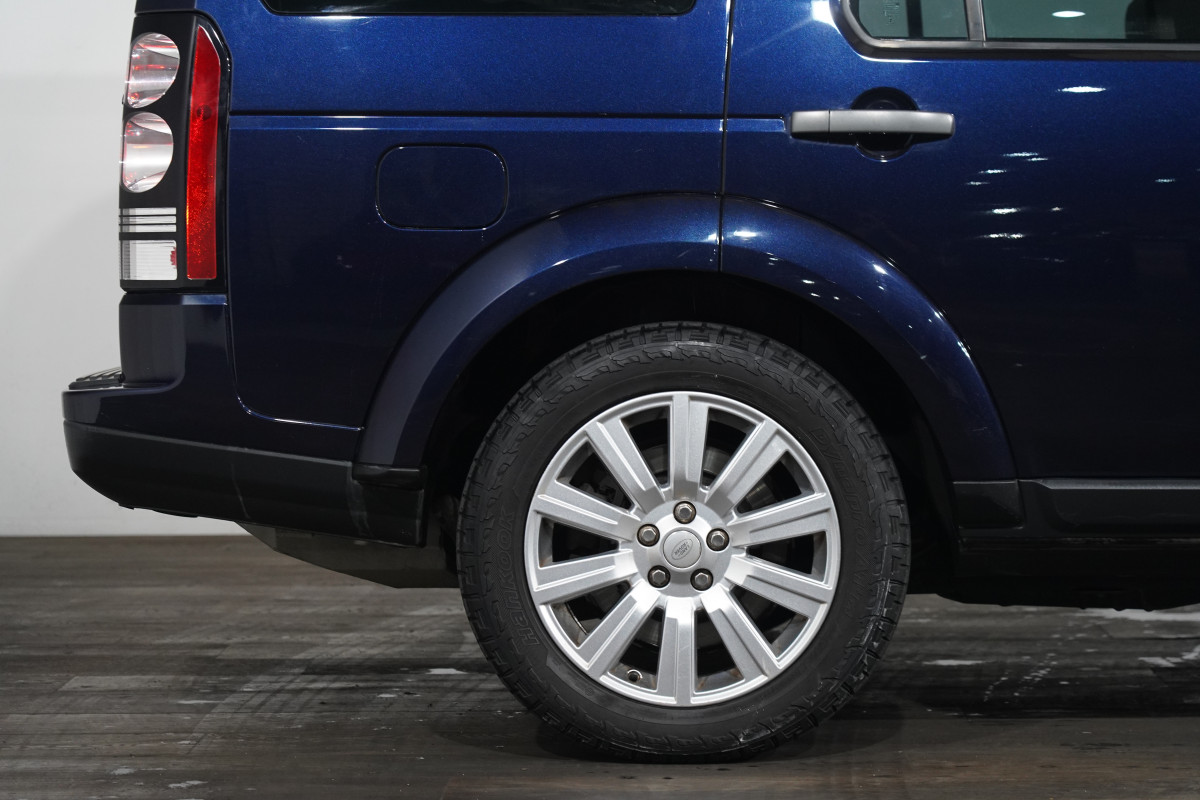 2015 Land Rover Discovery 3.0 Tdv6 SUV Image 6
