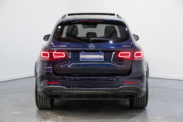 2022 Mercedes-Benz GLC-Class GLC300 SUV Image 10