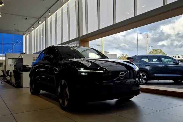 2026 Volvo EX30  Single Motor Extended Range Ultra SUV