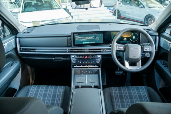 2025 Hyundai Santa Fe MX5.V1 Hybrid SUV Image 17