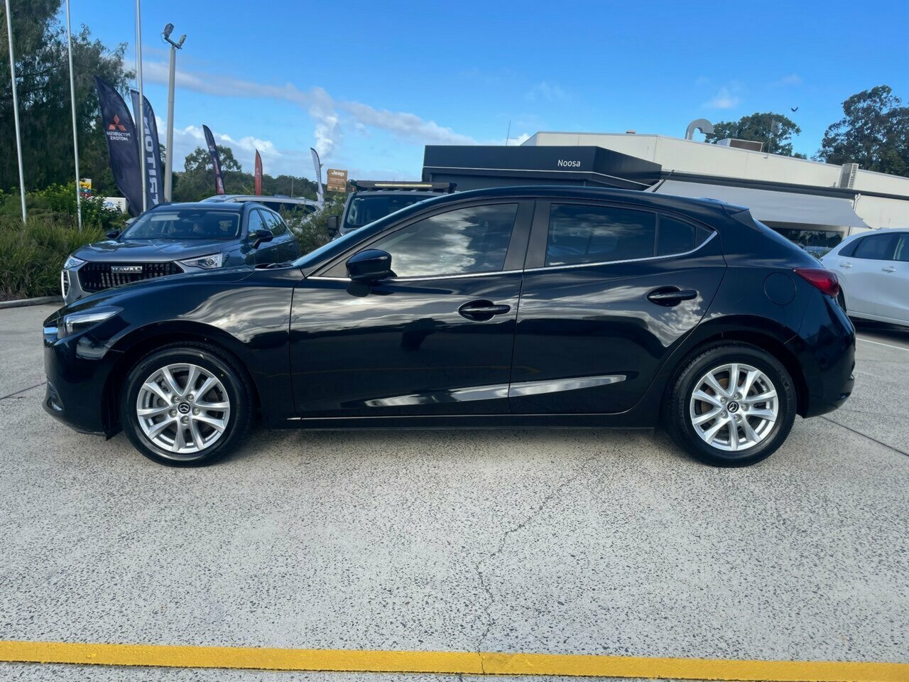 2017 Mazda 3 BN5278 Touring Sedan Image 7