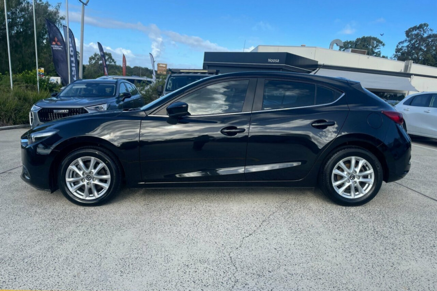 2017 Mazda 3 BN5278 Touring Sedan Image 7