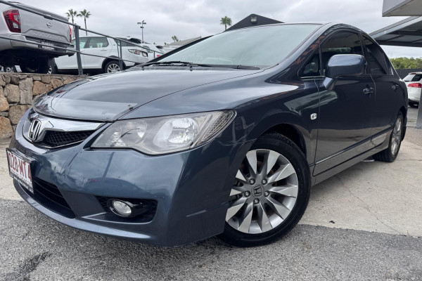 2011 MY10 Honda Civic 8th Gen VTi-L Sedan
