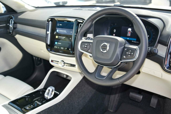 2024 MY25 Volvo XC40 XZ Ultra B4 Bright SUV Image 6