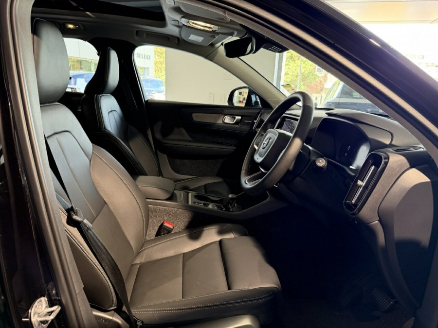 2025 MY26 Volvo XC40 XZ Plus B4 SUV Image 13
