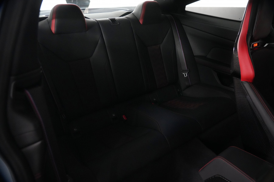 2024 BMW M4 CS Coupe Image 35