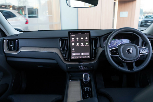 2025 MY26 Volvo XC60 UZ Plus B5 Bright SUV Image 4