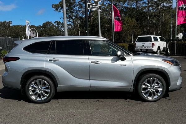 2024 Toyota Kluger AXUH78R Grande SUV Image 5