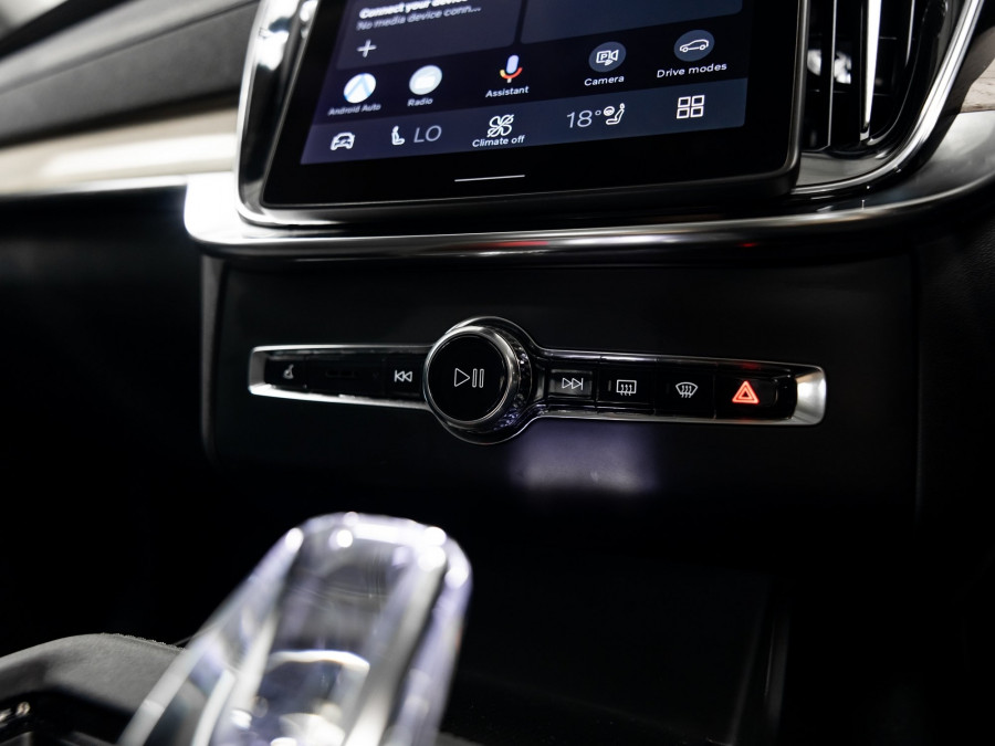 2025 Volvo XC90 L Series Ultra B5 Bright SUV Image 14