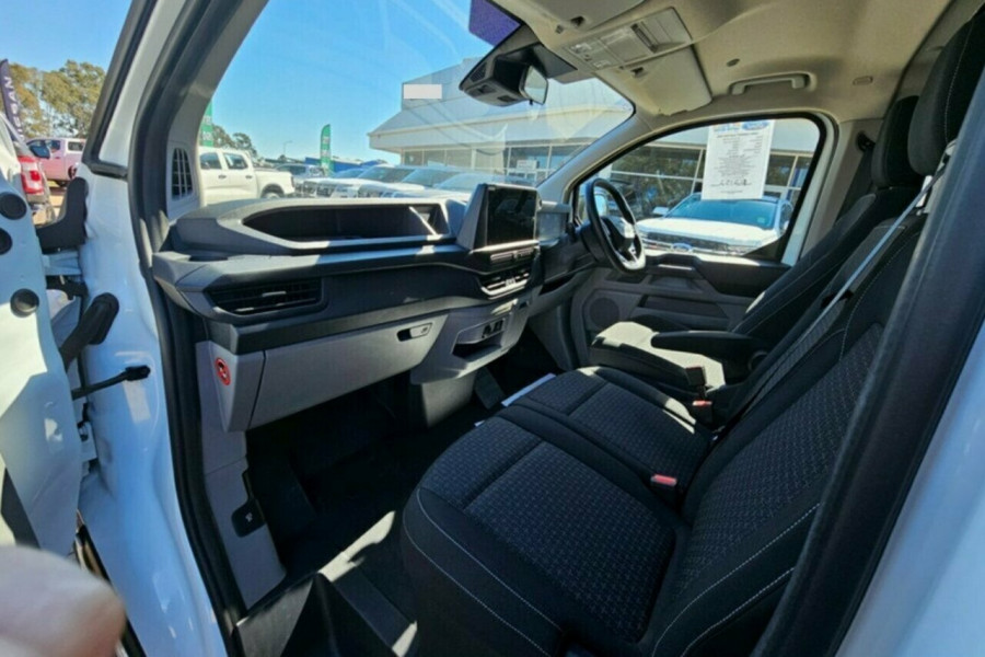 2023 MY23.75 Ford Transit Custom AV Trend SWB Van Image 16